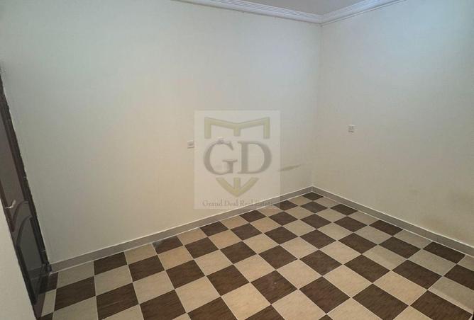 1002916 - Property Image 3