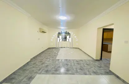 Apartment - 2 Bedrooms - 2 Bathrooms for rent in Al Sadd Road - Al Sadd - Doha