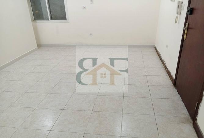 983633 - Property Image 2