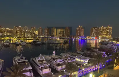Apartment - 1 Bedroom - 3 Bathrooms for rent in West Porto Drive - Porto Arabia - The Pearl Island - Doha