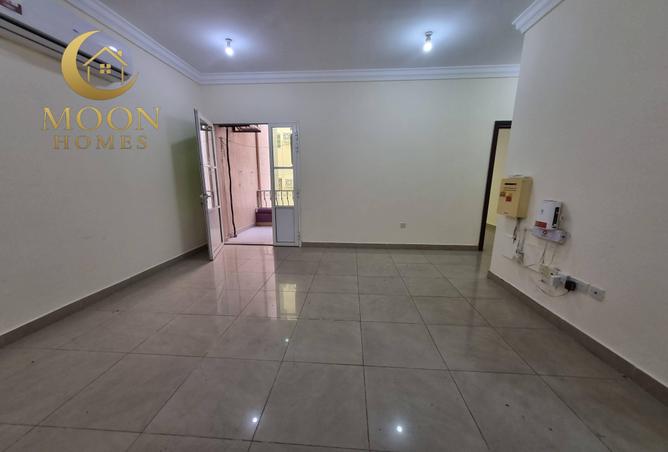 985257 - Property Main Image