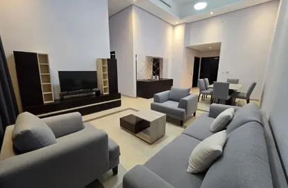 Apartment - 2 Bedrooms - 3 Bathrooms for rent in Fereej Bin Mahmoud South - Fereej Bin Mahmoud - Doha