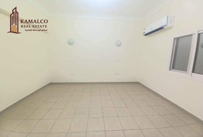 932194 - Property Image 2