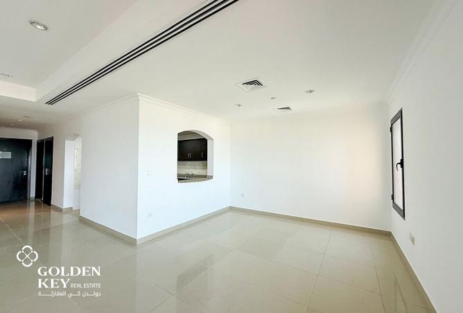 941299 - Property Image 3