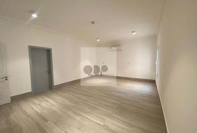 938967 - Property Image 2