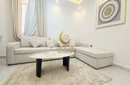Apartment - 2 Bedrooms - 2 Bathrooms for rent in Umm Ghuwalina - Umm Ghuwailina - Doha