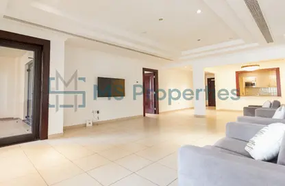 Apartment - 1 Bedroom - 2 Bathrooms for rent in East Porto Drive - Porto Arabia - The Pearl Island - Doha