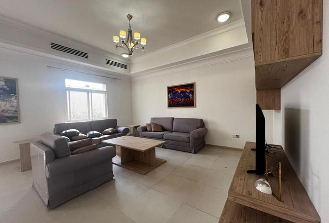 982158 - Property Image 2