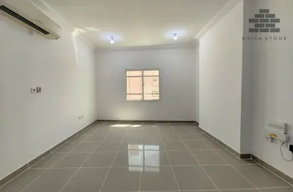 Apartment - 2 Bedrooms - 2 Bathrooms for rent in Anas Street - Fereej Bin Mahmoud North - Fereej Bin Mahmoud - Doha