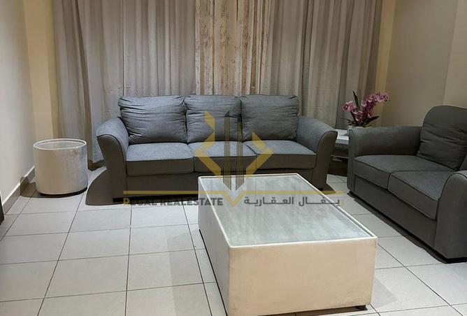 990155 - Property Image 2