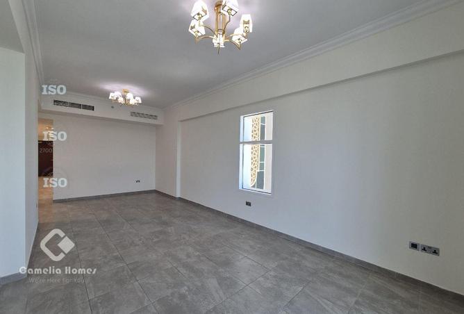 998615 - Property Image 2