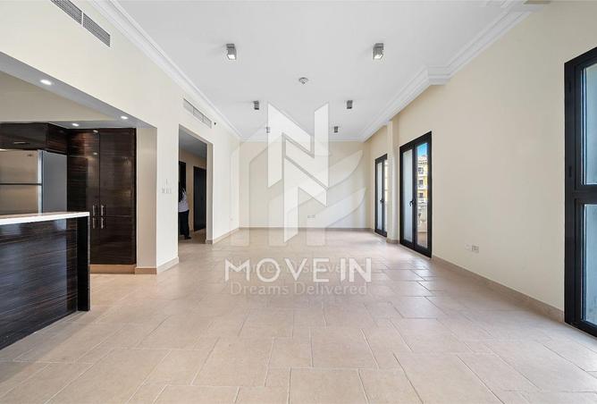 985664 - Property Image 2