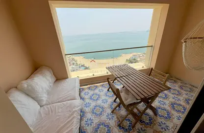 Apartment - Studio - 1 Bathroom for rent in Viva West - Viva Bahriyah - The Pearl Island - Doha