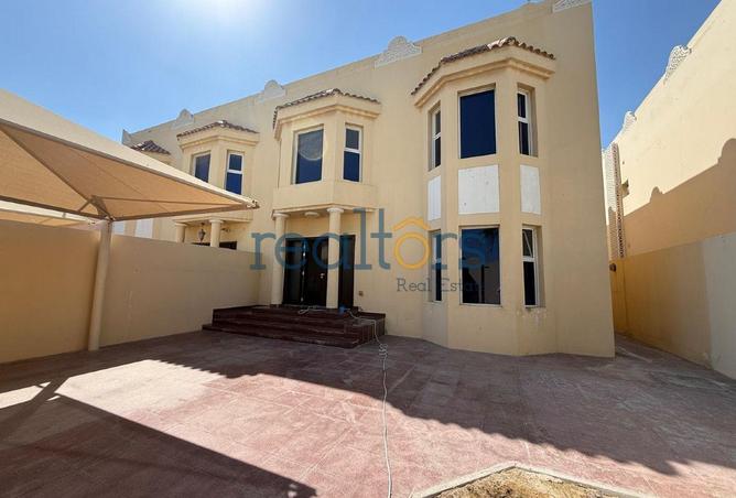 967536 - Property Image 2