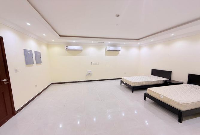 976375 - Property Image 2