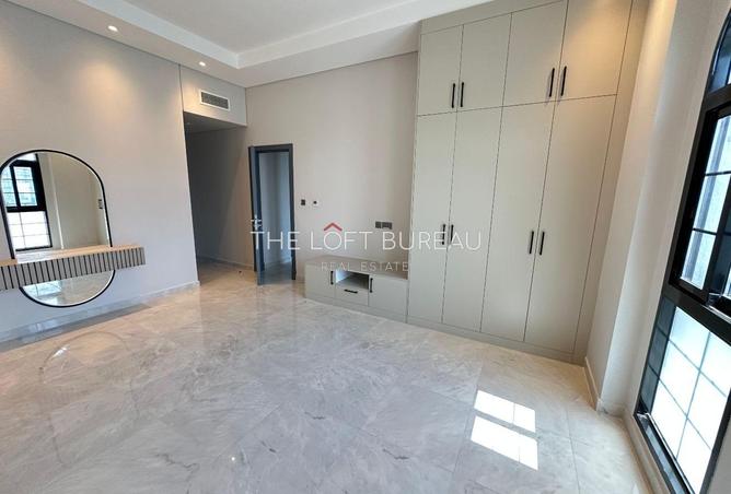 904062 - Property Image 2