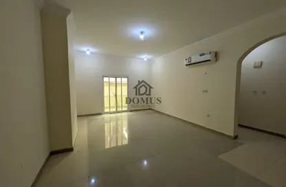 Apartment - 2 Bedrooms - 2 Bathrooms for rent in Al Zubair Bakkar Street - Al Sadd - Doha