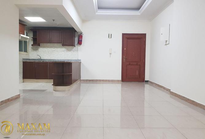 975613 - Property Image 2