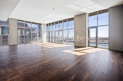 Empty Room image for: Penthouse - 3 Bedrooms - 4 Bathrooms for sale in Waterfront Residential - The Waterfront - Lusail, Image 1