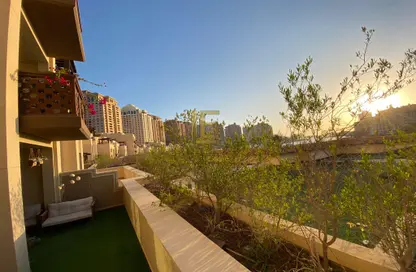 شقة - 2 غرف نوم - 3 حمامات للايجار في طريق بورتو الغربي - بورتو أرابيا - جزيرة اللؤلؤة - الدوحة