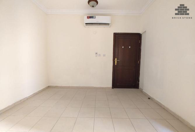 902379 - Property Main Image