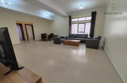 Apartment - 2 Bedrooms - 3 Bathrooms for rent in Umm Ghuwalina - Umm Ghuwailina - Doha