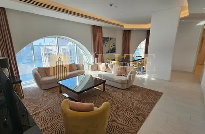 Penthouse - 4 Bedrooms - 4 Bathrooms for rent in Floresta Gardens - Floresta Gardens - The Pearl Island - Doha