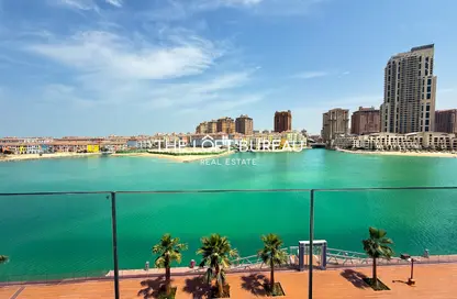 Apartment - 2 Bedrooms - 4 Bathrooms for rent in Gewan Island - The Pearl Island - Doha