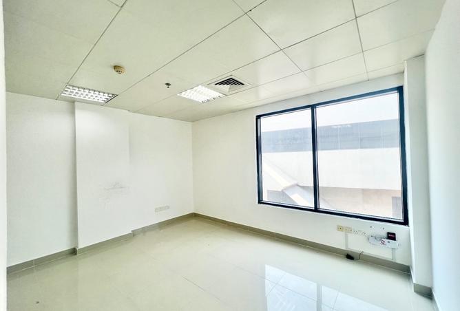 955588 - Property Image 2