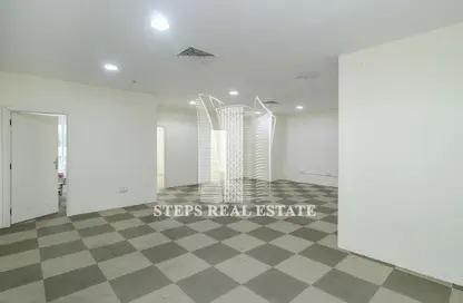 Empty Room image for: Office Space - Studio - 1 Bathroom for rent in Al Sadd Road - Al Sadd - Doha, Image 1