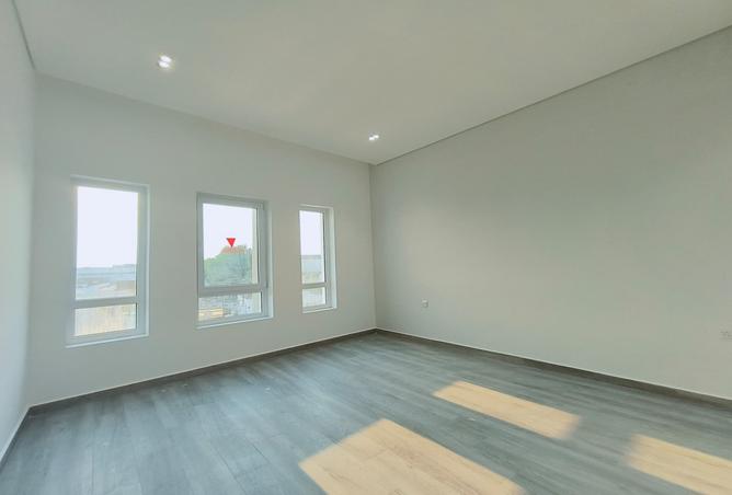 984346 - Property Image 2