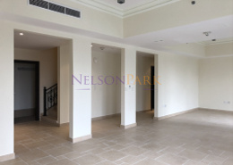 Stunning 4 Bed Duplex 1 MONTH FREE & QC!