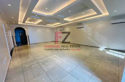 فيلا - 7 غرف نوم - 8 حمامات للايجار في شارع النعيجة - النعيجة - الدوحة
