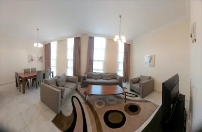 Apartment - 2 Bedrooms - 3 Bathrooms for rent in City Center Towers - West Bay - Doha