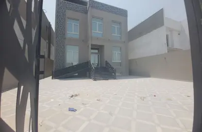 فيلا - 8 غرف نوم - 8 حمامات للايجار في روضة الحمامة - الضعاين