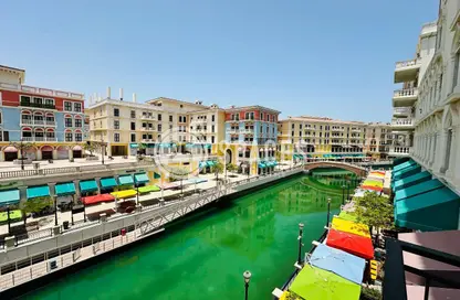 Apartment - 2 Bedrooms - 3 Bathrooms for sale in Chateau - Qanat Quartier - The Pearl Island - Doha