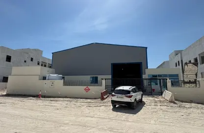 Warehouse - Studio - 4 Bathrooms for rent in East Industrial Street - Birkat Al Awamer - Al Wakra