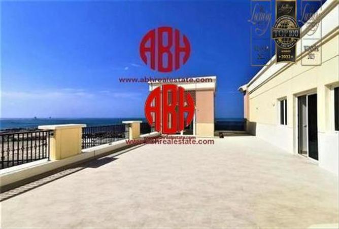 Penthouse - 3 Bedrooms - 5 Bathrooms for rent in Viva Central - Viva Bahriyah - The Pearl Island - Doha