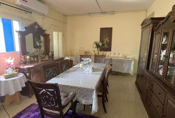 989472 - Property Image 3