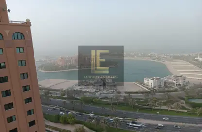 شقة - 2 غرف نوم - 4 حمامات للايجار في طريق بورتو الغربي - بورتو أرابيا - جزيرة اللؤلؤة - الدوحة