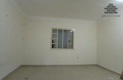 Apartment - 2 Bedrooms - 2 Bathrooms for rent in Al Mansoura - Al Mansoura - Doha