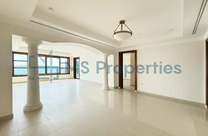 Townhouse - 2 Bedrooms - 3 Bathrooms for rent in East Porto Drive - Porto Arabia - The Pearl Island - Doha