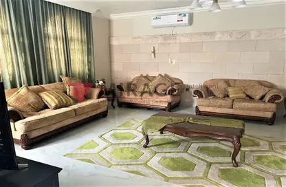 فيلا - استوديو - 5 حمامات للايجار في فلل الدحيل - الدحيل - الدوحة