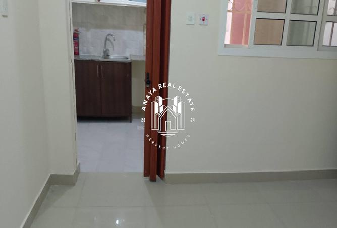 968297 - Property Image 2