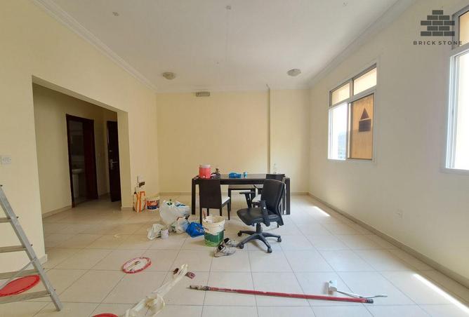 903356 - Property Image 2