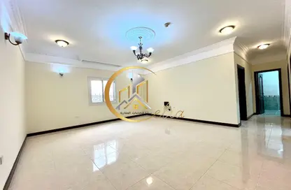 شقة - 2 غرف نوم - 2 حمامات للايجار في شارع انس - فريج بن محمود الشمالي - فريج بن محمود - الدوحة