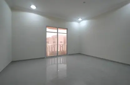 Compound - 2 Bedrooms - 1 Bathroom for rent in Umm Salal Ali - Umm Salal Ali - Doha