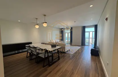 شقة - 3 غرف نوم - 5 حمامات للايجار في حدائق فلورستا - حدائق فلورستا - جزيرة اللؤلؤة - الدوحة