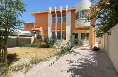 Villa - 5 Bedrooms - 4 Bathrooms for sale in Street 871 - Al Duhail South - Al Duhail - Doha
