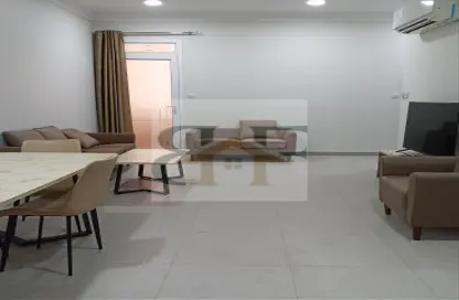 Apartment - 2 Bedrooms - 2 Bathrooms for rent in Al Muntazah Street - Al Muntazah - Doha